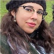 Profesora de inglés de niveles A1, A2, B1, B2, así como de refuerzo y conversación; para todas las edades, online o presencial